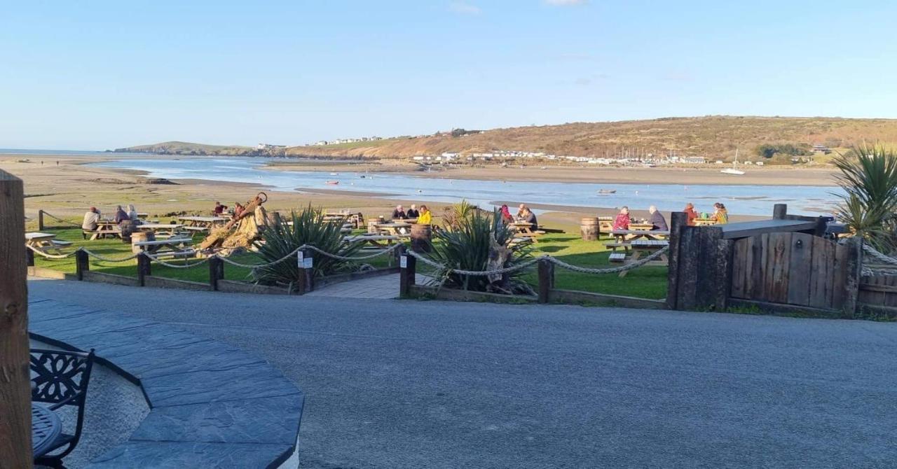 The Teifi Waterside Hotel Cardigan Eksteriør billede