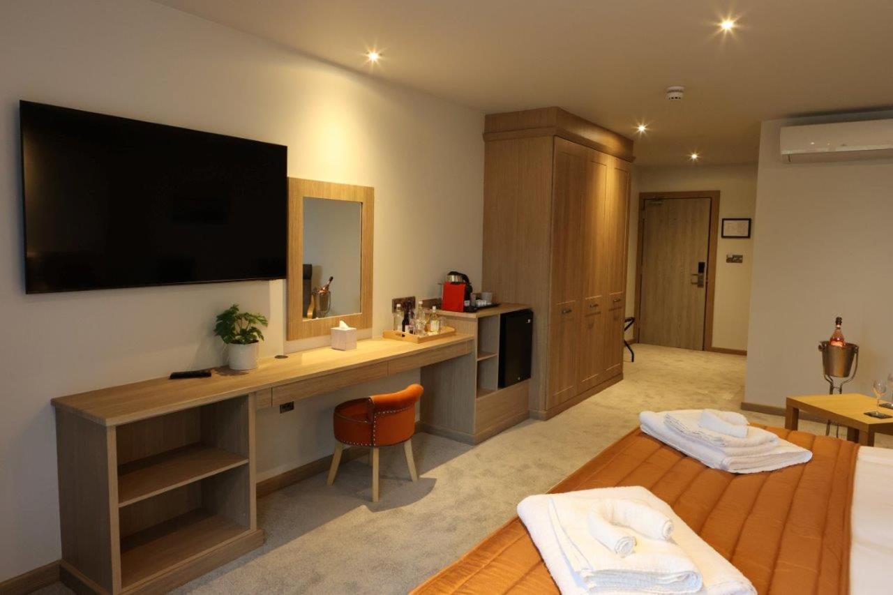 The Teifi Waterside Hotel Cardigan Eksteriør billede